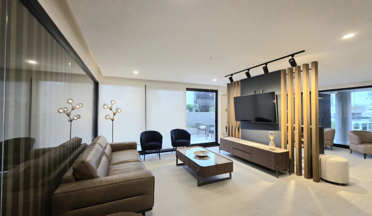 Screenshot_20251113_100403_Gallery