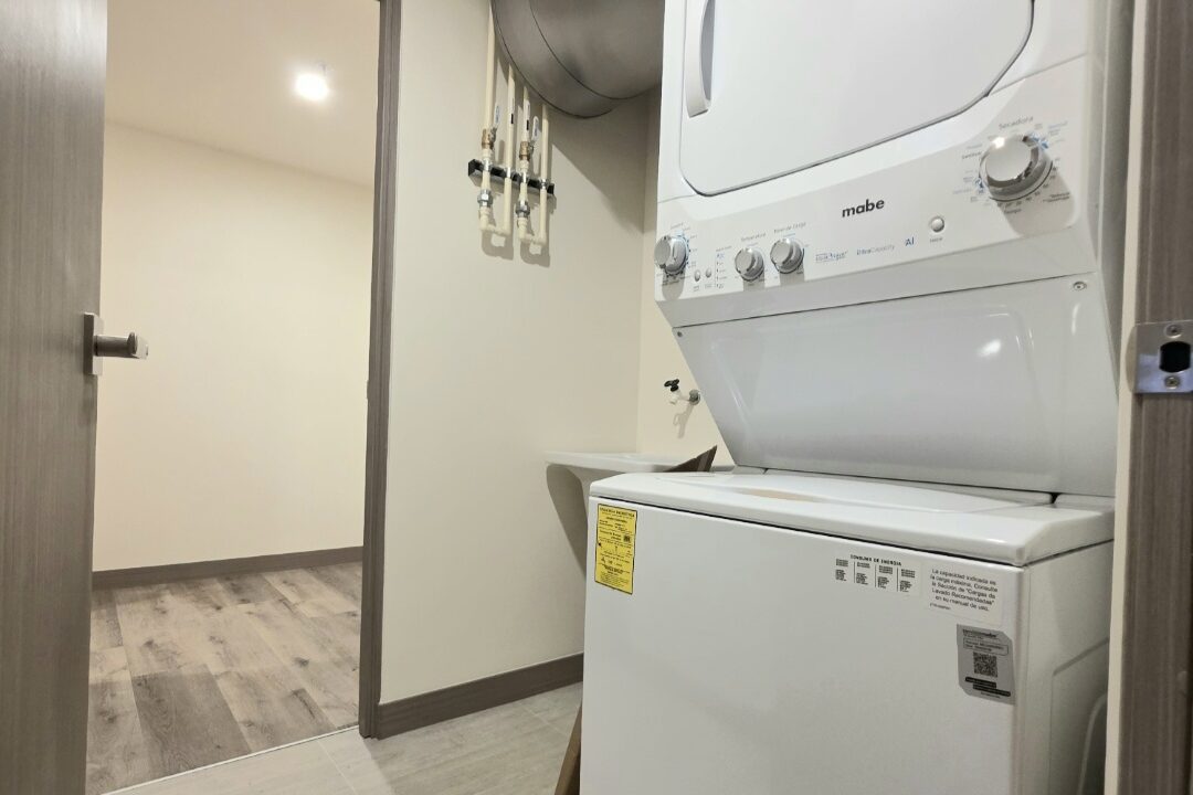 Screenshot_20251113_100628_Gallery