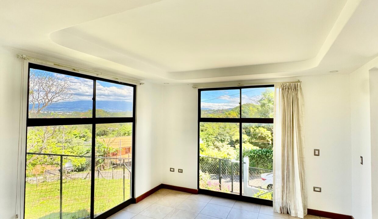 IMG-20251217-WA0237 (1)